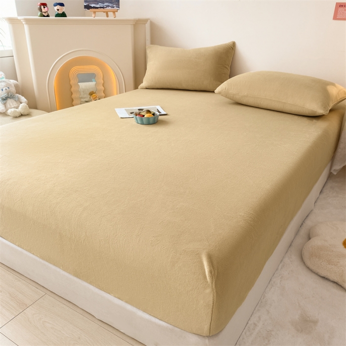 91家纺网 家纺一手货源 找家纺 眠帛 2022新款纯色牛奶绒单床笠 米驼