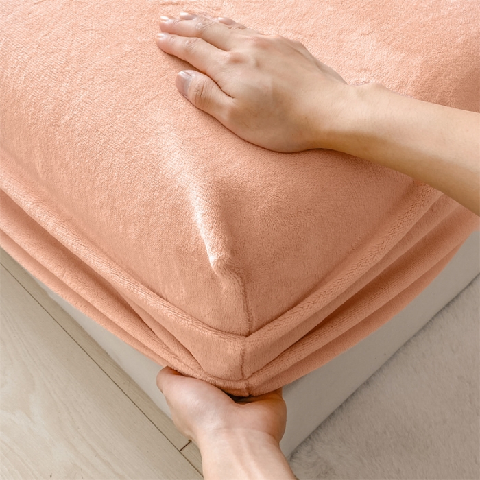 91家纺网 家纺一手货源 找家纺 眠帛 2022新款纯色牛奶绒单床笠 奶油粉