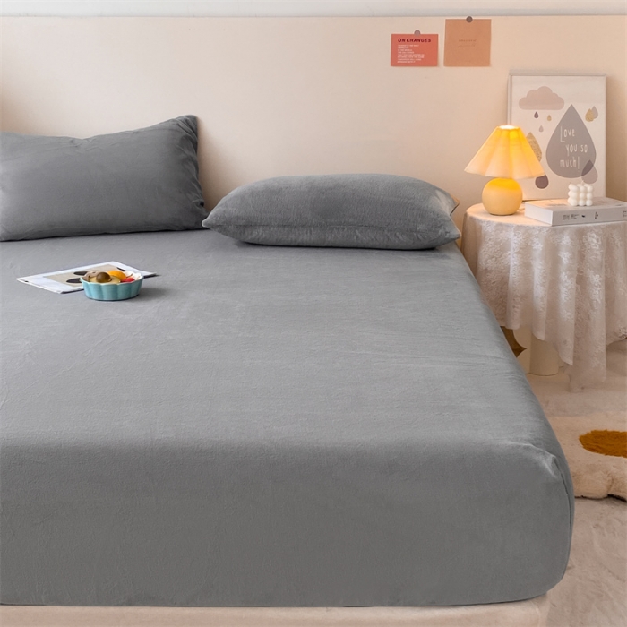 91家纺网 家纺一手货源 找家纺 眠帛 2022新款纯色牛奶绒单床笠 浅灰
