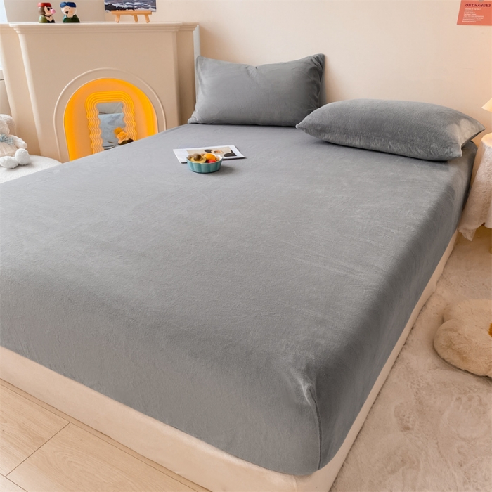 91家纺网 家纺一手货源 找家纺 眠帛 2022新款纯色牛奶绒单床笠 浅灰