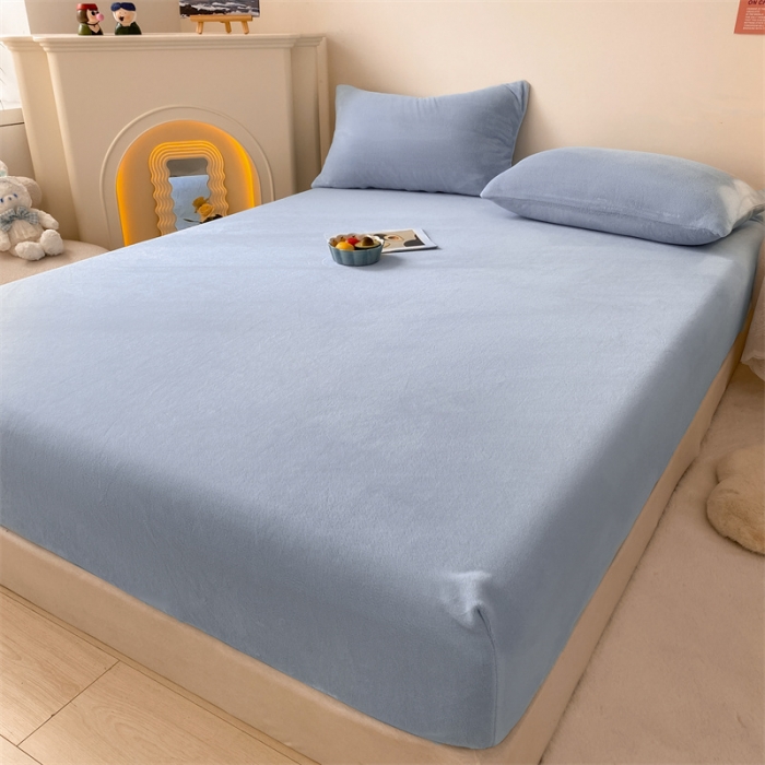 91家纺网 家纺一手货源 找家纺 眠帛 2022新款纯色牛奶绒单床笠 天空蓝