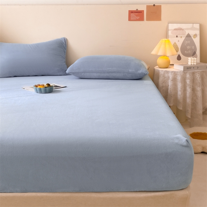 91家纺网 家纺一手货源 找家纺 眠帛 2022新款纯色牛奶绒单床笠 天空蓝
