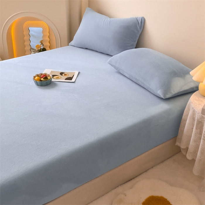 91家纺网 家纺一手货源 找家纺 眠帛 2022新款纯色牛奶绒单床笠 天空蓝