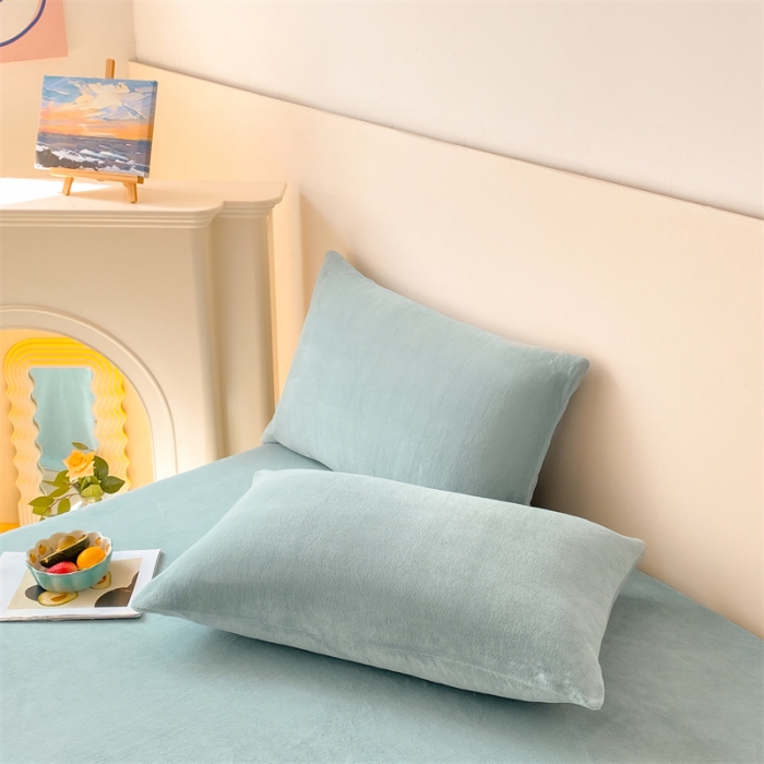 91家纺网 家纺一手货源 找家纺 眠帛 2022新款纯色牛奶绒单床单 繁星蓝