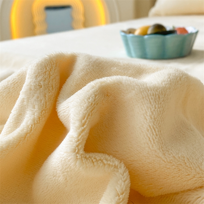 91家纺网 家纺一手货源 找家纺 眠帛 2022新款纯色牛奶绒单床单 奶黄