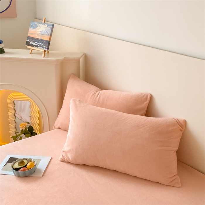 91家纺网 家纺一手货源 找家纺 眠帛 2022新款纯色牛奶绒单床单 奶油粉