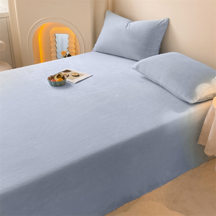 91家纺网 家纺一手货源 找家纺 眠帛 2022新款纯色牛奶绒单床单 天空蓝