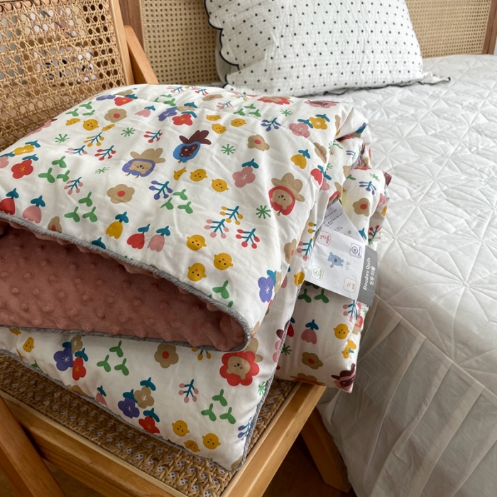 91家纺网 家纺一手货源 找家纺 源启生活 2022新款豆豆绒韩国单人豆豆被 花花世界