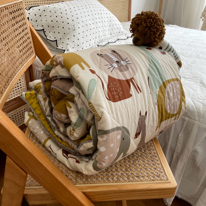 91家纺网 家纺一手货源 找家纺 源启生活 2022新款豆豆绒韩国单人豆豆被 悠闲假日