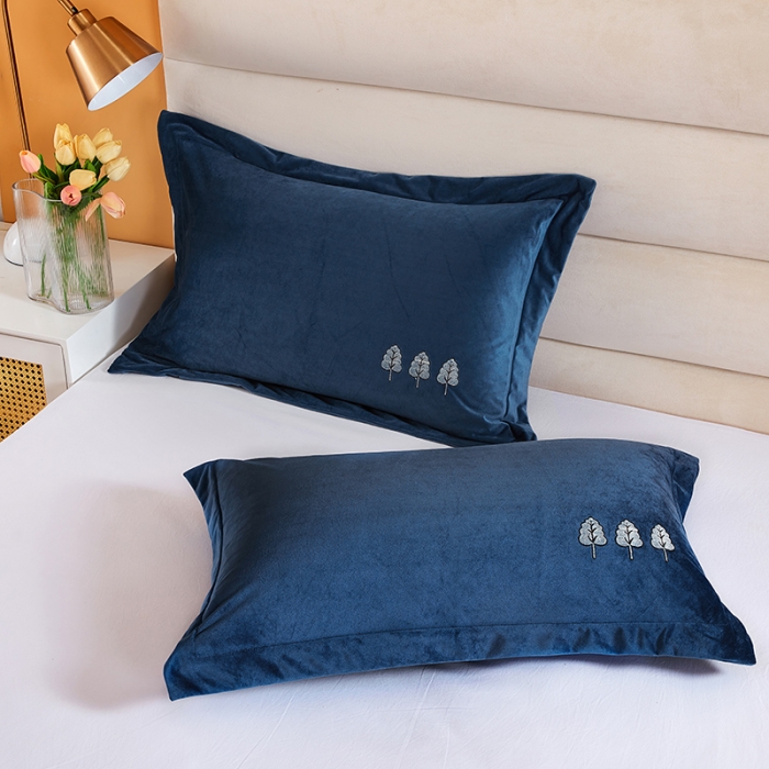 91家纺网 家纺一手货源 找家纺 丰淘 2022新款宝宝绒刺绣保暖枕套一对装 高级蓝