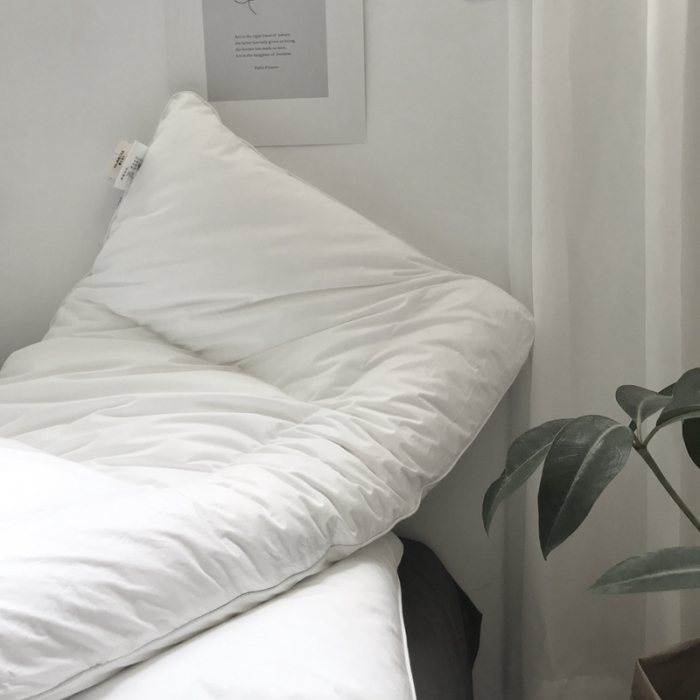 91家纺网 家纺一手货源 找家纺 （总）方回 2022新款乳胶六分区理疗枕 47*73cm