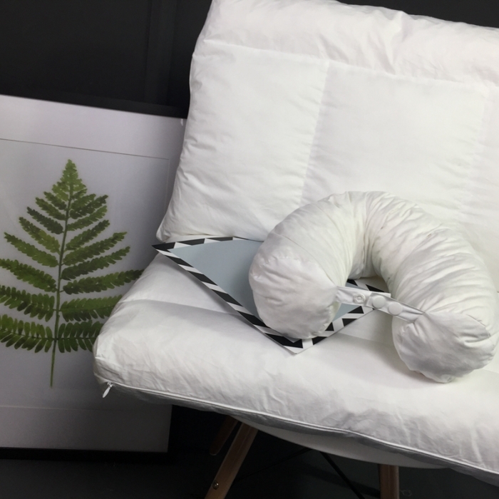 91家纺网 家纺一手货源 找家纺 （总）方回 2022新款乳胶六分区理疗枕 47*73cm