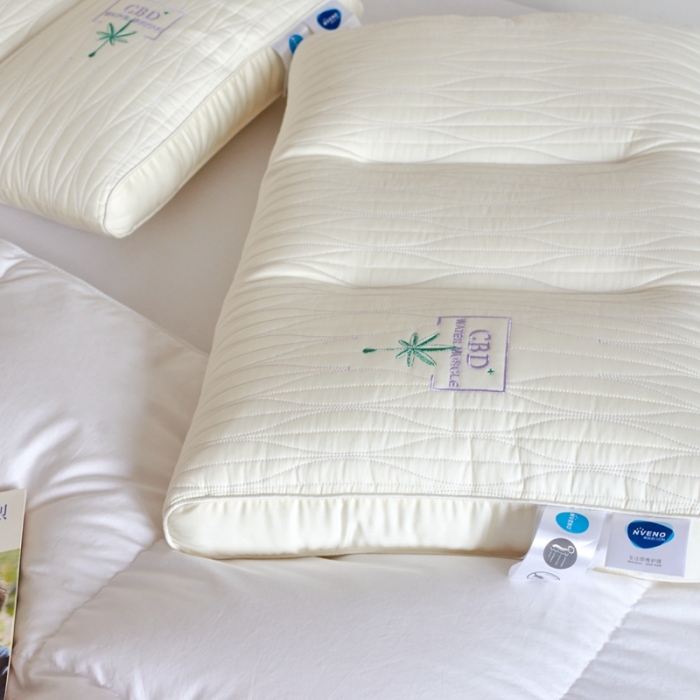 91家纺网 家纺一手货源 找家纺 （总）方回 2022新款CBD植萃精华枕48*74cm