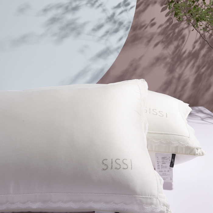 91家纺网 家纺一手货源 找家纺 （总）方回 2022新款茜茜公主牛奶蛋白枕 48*74cm