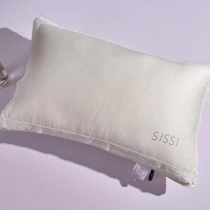 91家纺网 家纺一手货源 找家纺 （总）方回 2022新款茜茜公主牛奶蛋白枕 48*74cm