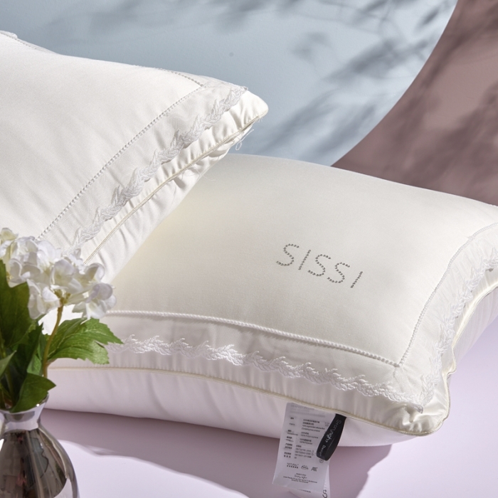 91家纺网 家纺一手货源 找家纺 （总）方回 2022新款茜茜公主牛奶蛋白枕 48*74cm