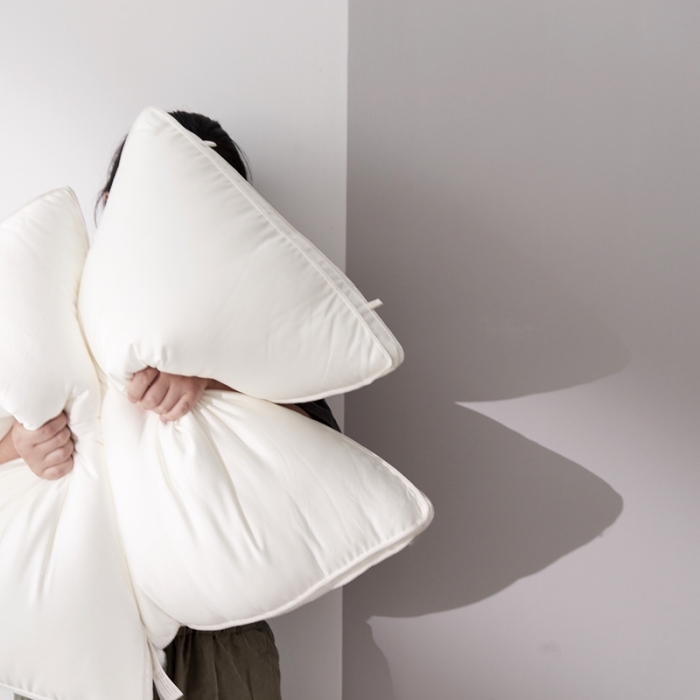 91家纺网 家纺一手货源 找家纺 （总）方回 2022新款牛奶美肤枕 48*74cm