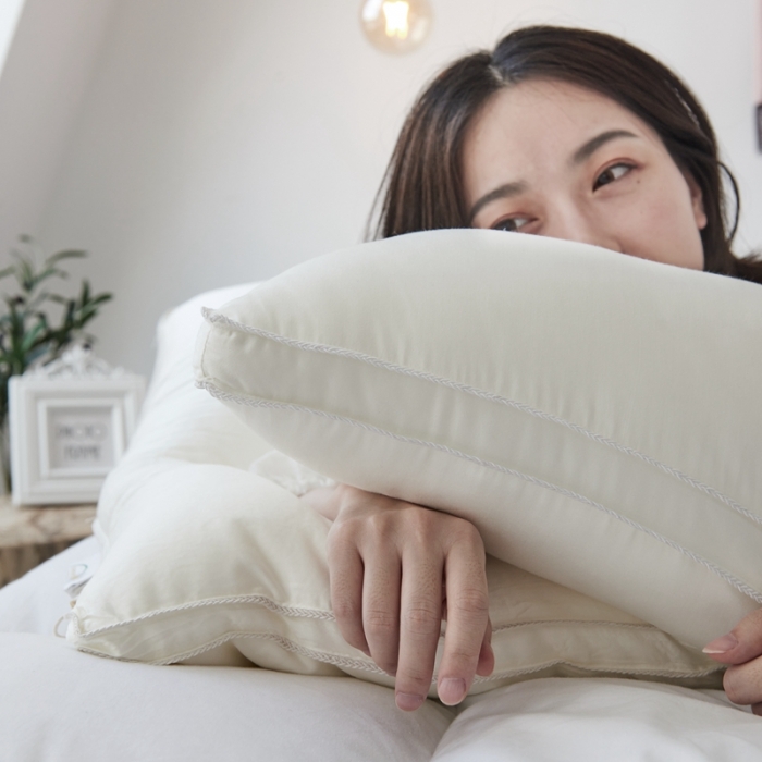 91家纺网 家纺一手货源 找家纺 （总）方回 2022新款牛奶美肤枕 48*74cm