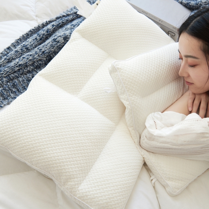 91家纺网 家纺一手货源 找家纺 （总）方回 2022新款立体针织绒五分区枕 48*74cm