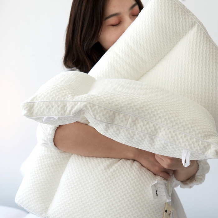 91家纺网 家纺一手货源 找家纺 （总）方回 2022新款立体针织绒五分区枕 48*74cm