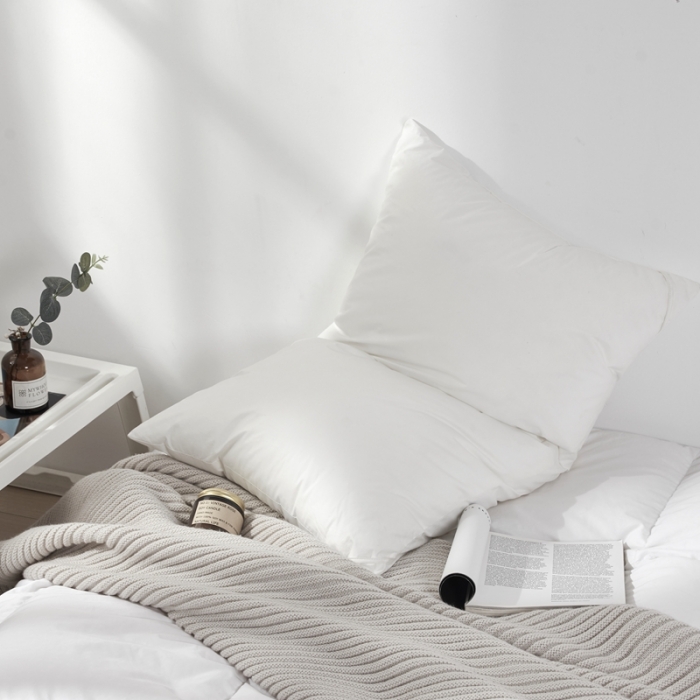 91家纺网 家纺一手货源 找家纺 （总）方回 2022新款日式虹夕羽毛复合枕（单边）