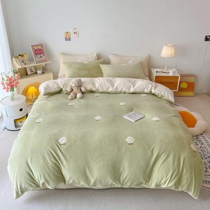 91家纺网 家纺一手货源 找家纺 （总）红嘴企鹅 2025新款牛奶绒毛巾绣四件套