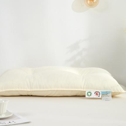 91家纺网 家纺一手货源 找家纺 （总）方回 2022新款玻尿酸枕 48*74cm