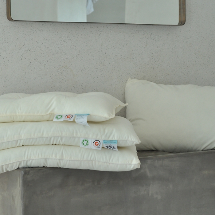 91家纺网 家纺一手货源 找家纺 （总）方回 2022新款玻尿酸枕 48*74cm