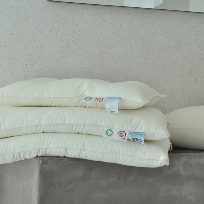 91家纺网 家纺一手货源 找家纺 （总）方回 2022新款玻尿酸枕 48*74cm