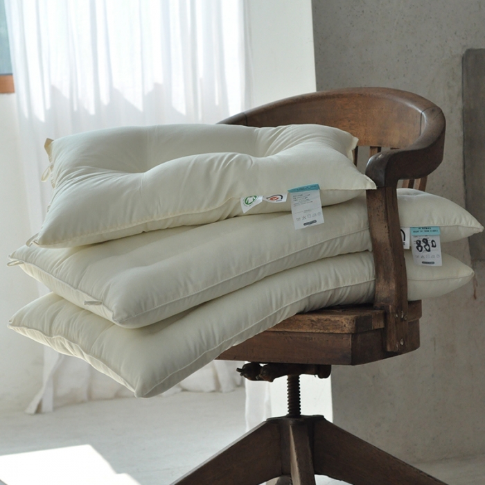 91家纺网 家纺一手货源 找家纺 （总）方回 2022新款玻尿酸枕 48*74cm