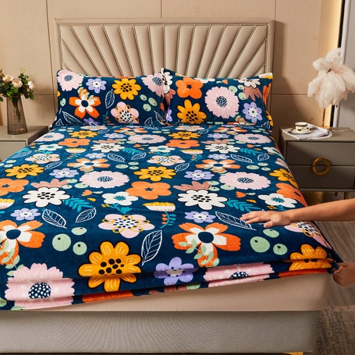 91家纺网 家纺一手货源 找家纺 纽缦 2022新款牛奶绒床笠法莱水晶宝宝 安娜花园蓝