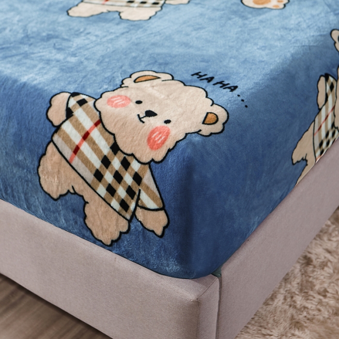 91家纺网 家纺一手货源 找家纺 纽缦 2022新款牛奶绒床笠法莱水晶宝宝 摩登小熊蓝灰