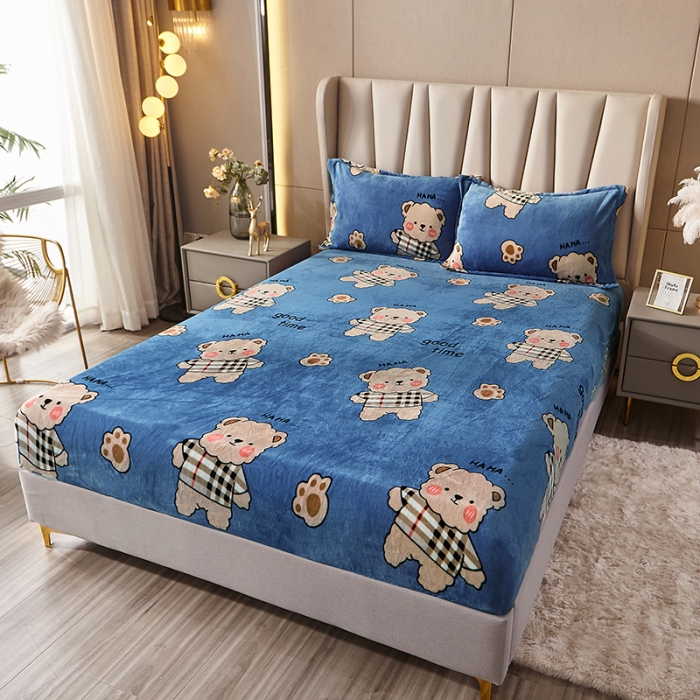 91家纺网 家纺一手货源 找家纺 纽缦 2022新款牛奶绒床笠法莱水晶宝宝 摩登小熊蓝灰