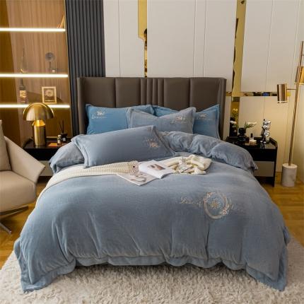 91家纺网 家纺一手货源 找家纺 名品优仓 2022新款图兰朵系列牛奶绒刺绣四件套 图兰朵-慕灰色