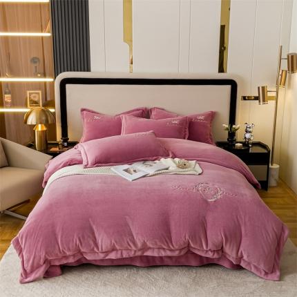 91家纺网 家纺一手货源 找家纺 名品优仓 2022新款图兰朵系列牛奶绒刺绣四件套 图兰朵-紫豆沙