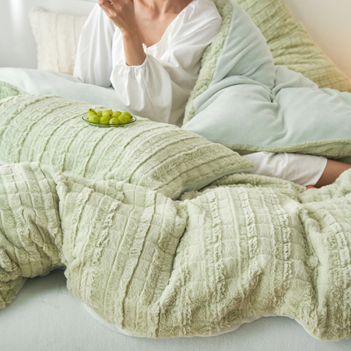 91家纺网 家纺一手货源 找家纺 榻尚家居 2023新款加厚獭兔绒牛奶绒四件套 水绿