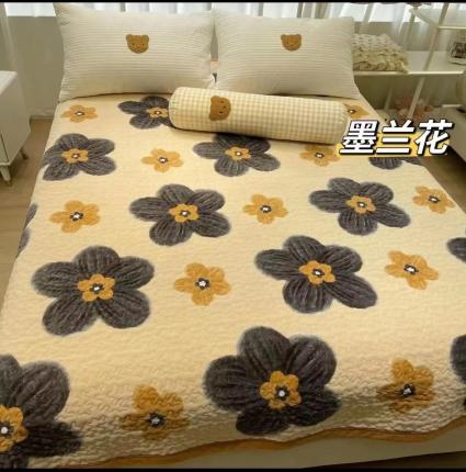 91家纺网 家纺一手货源 找家纺 赫梵茜2022新款秋冬必入牛奶绒床盖床盖墨兰花