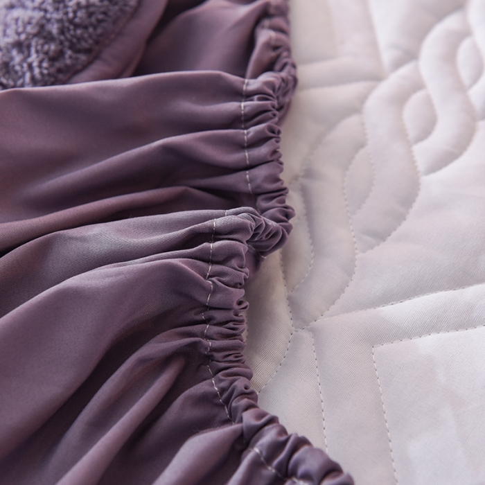 91家纺网 家纺一手货源 找家纺 豪选 2025新款羊羔绒德绒夹棉速暖加厚夹棉床笠 德绒紫灰