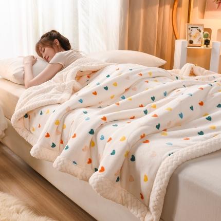 91家纺网 家纺一手货源 找家纺 印季 2024新款三层夹棉印花牛奶绒毛毯 多彩爱心-贝贝绒