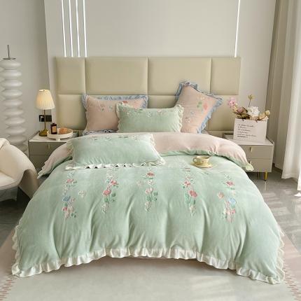 91家纺网 家纺一手货源 找家纺 （总）懒猫 2022新款牛奶绒绣花四件套-慕叶花意