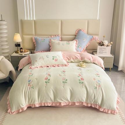 91家纺网 家纺一手货源 找家纺 懒猫 2022新款牛奶绒绣花四件套-慕叶花意 慕叶花意-米白