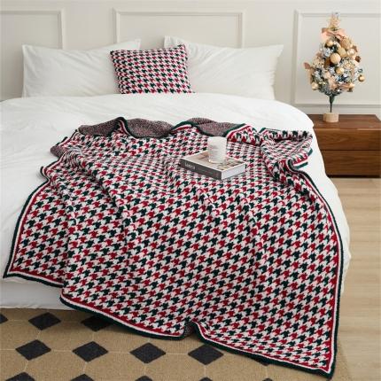 91家纺网 家纺一手货源 找家纺 暖绵绵 新款半边绒圣诞毯 圣诞千鸟格