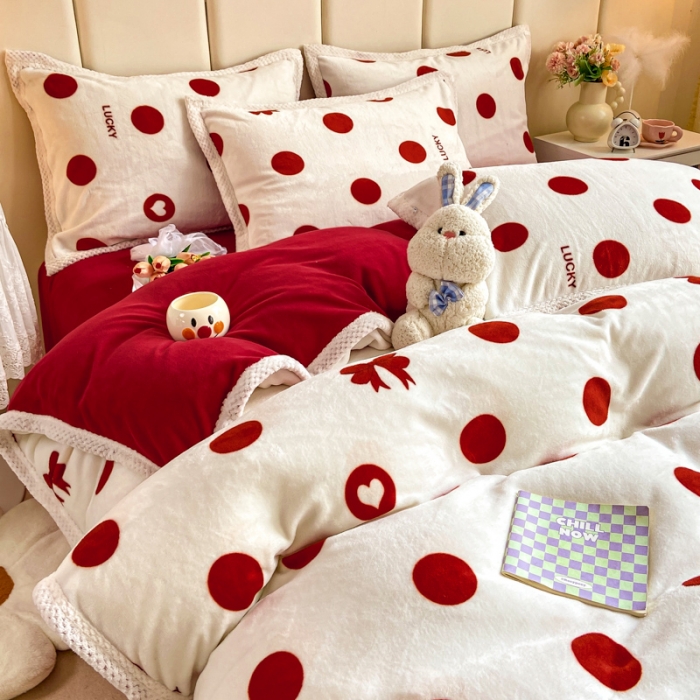 91家纺网 家纺一手货源 找家纺 阿亮家居 2024新款大包边菠萝格牛奶绒活性印染单被套 爱心蝴蝶结