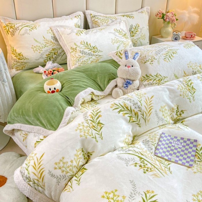 91家纺网 家纺一手货源 找家纺 阿亮家居 2024新款大包边菠萝格牛奶绒活性印染单被套 田园花香