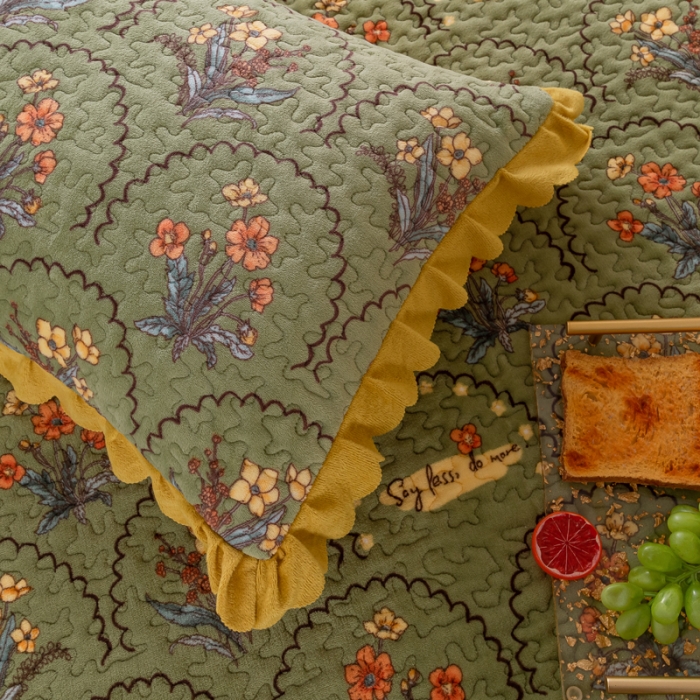 91家纺网 家纺一手货源 找家纺 乐嘉盈 2025新款印花巴黎绒四件套 点点绿花