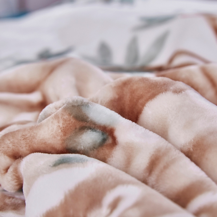 91家纺网 家纺一手货源 找家纺 凯轩毛毛毯毯子 婚庆长毛云毛毯毯子 竹韵浅咖