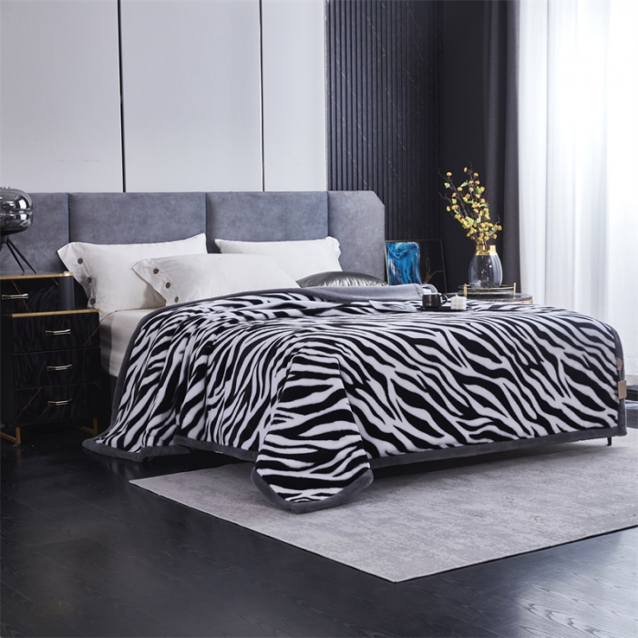 91家纺网 家纺一手货源 找家纺 凯轩毛毛毯毯子 仿皮草轻奢花貂毛毯毯子 奔放