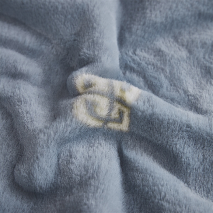 91家纺网 家纺一手货源 找家纺 凯轩毛毛毯毯子 仿皮草轻奢花貂毛毯毯子 梵西