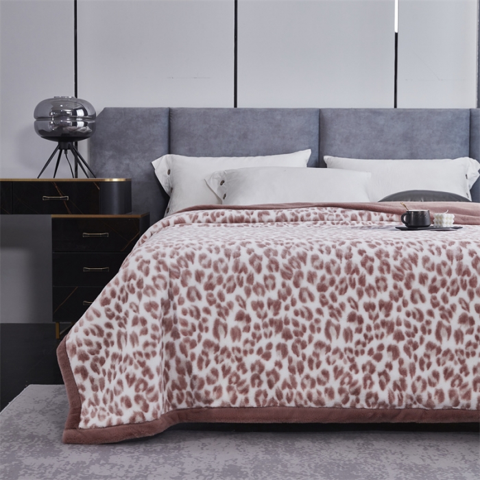 91家纺网 家纺一手货源 找家纺 凯轩毛毛毯毯子 仿皮草轻奢花貂毛毯毯子 激情