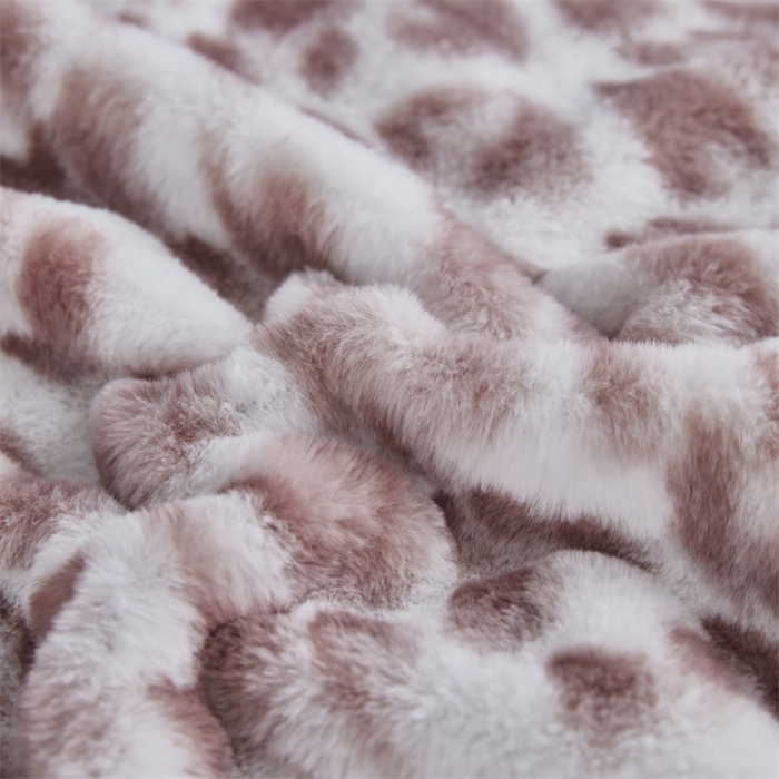 91家纺网 家纺一手货源 找家纺 凯轩毛毛毯毯子 仿皮草轻奢花貂毛毯毯子 激情